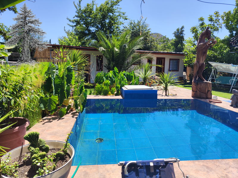 | CASA + CABAÑAS CON PISCINA EN EL ABRA, REQUÍNOA – EL REFUGIO DE MARIO — imagen 17 en Requínoa | Alerce Inmobiliaria
